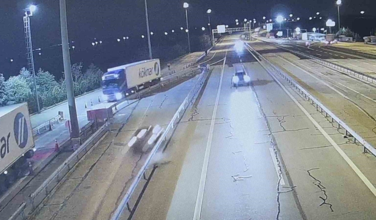 Edirne’de ters yöne giren alkollü sürücü kaza yaptı: 2 yaralı