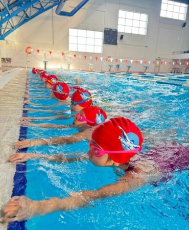 Bilecik’te spor okullarında yüzme antrenmanları aralıksız sürüyor