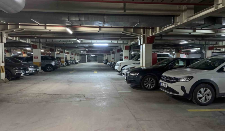 Kocaeli’de otoparkta çıkan kavgada arkadaşını öldüren zanlı tutuklandı