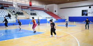 Bilecik’te basketbol spor okulları antrenmanları sürüyor