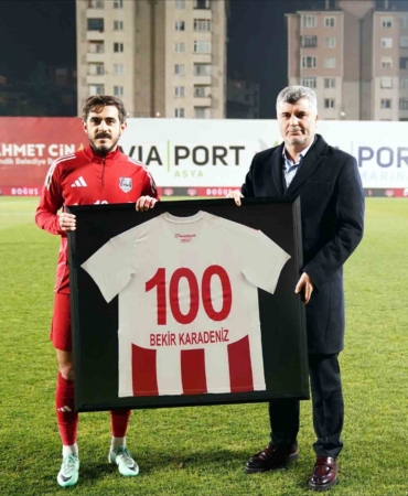 Bekir Karadeniz, Pendikspor’da 100. maçına çıktı