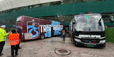 Trabzonspor ve Kocaelispor, stadyuma giriş yaptı