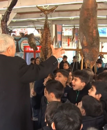 Ara tatile giren öğrencilerden, balık müzesi ziyareti