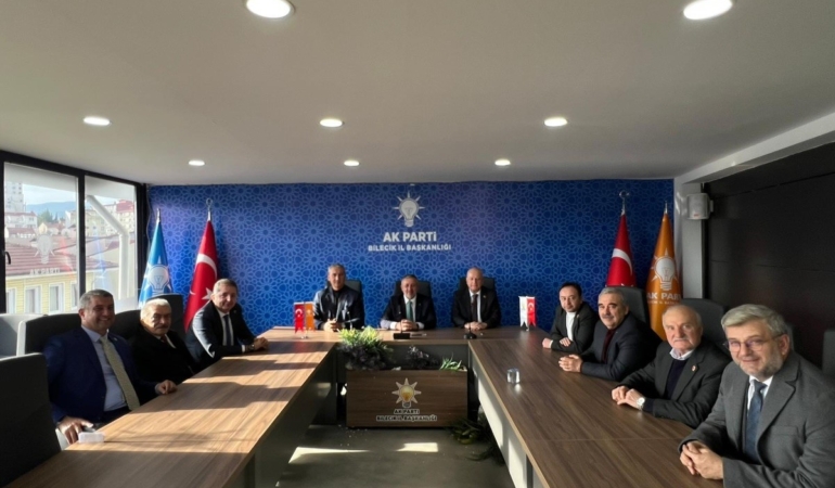 AK Parti Bilecik teşkilatı İl Genel Meclisi üyeleriyle bir araya geldi