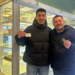 Yılbaşı pastasından altın çıkınca şaşırdı