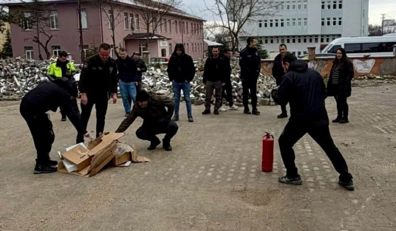 Bilecik’te emniyet personeline yangın ve deprem farkındalık eğitimi