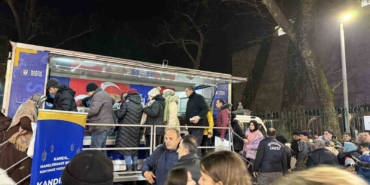 Bursalılar Miraç Kandili’nde Ulu Cami’ye akın etti