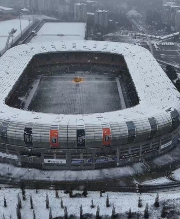 Karla kaplanan Başakşehir havadan görüntülendi