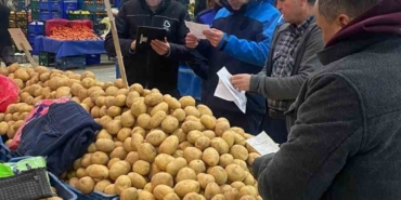 Balıkesir Büyükşehir Belediyesi pazar yerlerini denetliyor
