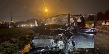 Arnavutköy’de İETT otobüsü hafif ticari araçla çarpıştı: 2 yaralı