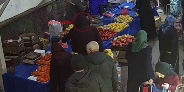 Kaşla göz arasında hırsızlık yaptı: O şüpheliyi polis yakaladı