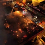 Ataşehir’de iki katlı binanın çatısında yangın