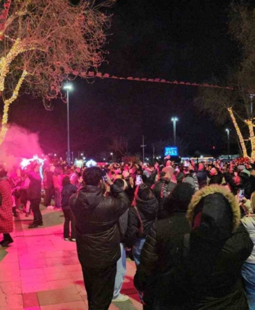 Bandırma, 2026’ya coşkuyla girdi