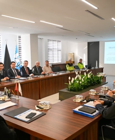 Yalova’da trafik levhaları sadeleştirildi