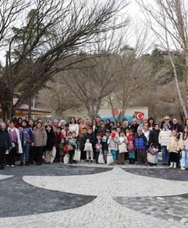 Nilüferli kadınların hediyeleri Harmancık’a ulaştı