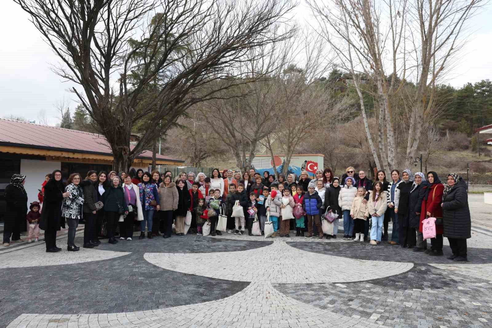 Nilüferli kadınların hediyeleri Harmancık’a ulaştı