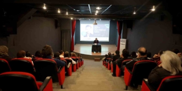 Sakarya’da Ziya Osman Saba’nın şiir dünyası ele alındı