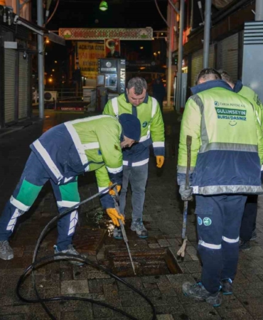 Tarihi Çarşı ve Hanlar Bölgesinde gece mesaisi