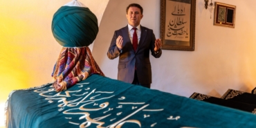 İl Emniyet Müdürü Çağlar’ın ilk durağı Şeyh Edebali Külliyesi