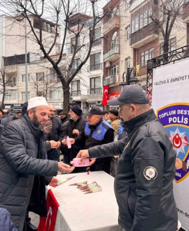 Yalova’da şehit polisler için mevlit okutuldu