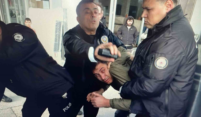 Bozbey’e saldırı girişiminde bulunan 2 kişi adli kontrol şartıyla serbest bırakıldı