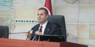 CHP’li Akın’dan "AK Parti’ye geçiyor" iddialarına cevap