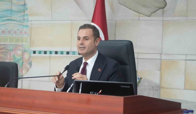 CHP’li Akın’dan "AK Parti’ye geçiyor" iddialarına cevap