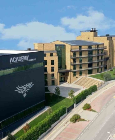 Şahinkaya’dan başarılı öğrencilere burs imkanı