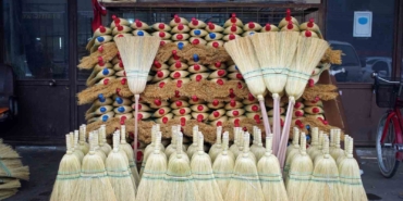 Bir zamanların vazgeçilmeziydi, şimdi yok oluyor: Ot süpürgelerde son ustalar