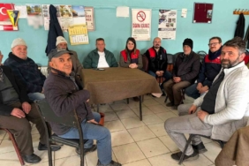 Köy köy gezilerek, çiftçiye tarımsal üretimin plânlanması ve desteklemeleri anlatılıyor