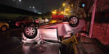 Çekmeköy’de kontrolden çıkan otomobil takla attı: 3 yaralı
