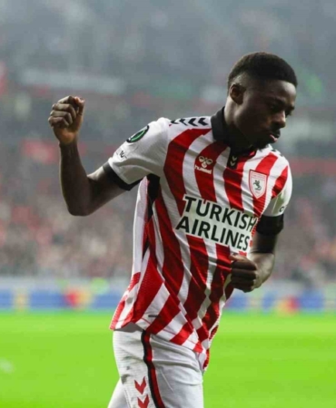 Fenerbahçe, Musaba’nın lisansını çıkardı