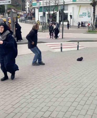 Bursa’da kuvvetli rüzgâr etkisini artırdı