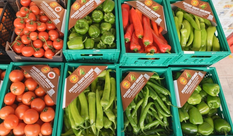 ŞOK Marketler’de pestisit analizinin kapsamı genişliyor: Domatesten sonra biberler de analiz ediliyor