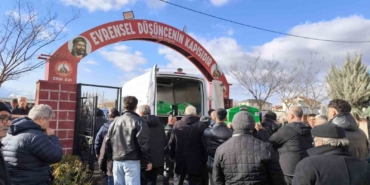 Bursa’da feci kazada hayatını kaybeden 2 genç kız son yolculuğuna uğurlandı