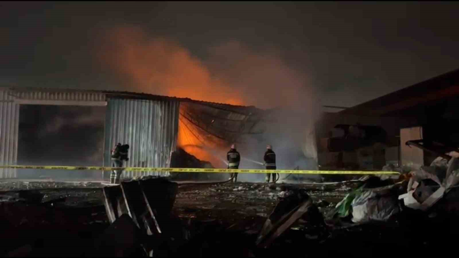 Tekirdağ’da tekstil geri dönüşüm fabrikasında yangın