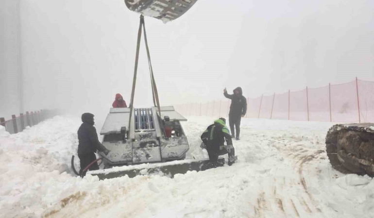 Kuzuyayla Kızak Pisti’ne yürüyen bant geliyor