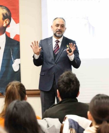 Osmangazi’de felsefe buluşmaları devam ediyor