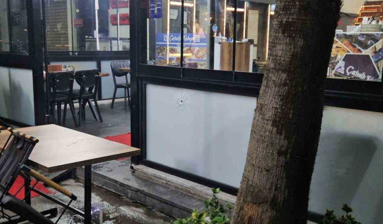 Küçükçekmece’de kebapçı 1 hafta arayla ikinci kez kurşunlandı