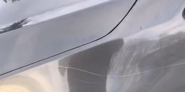 Bursa’da araçlara saldırı güvenlik kamerasına yansıdı