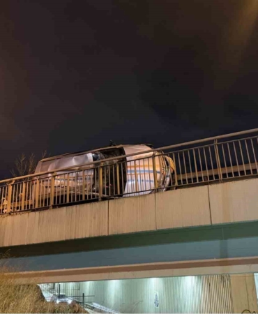 Avcılar E-5 yan yolda kaza: 2 yaralı