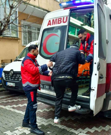 Esenyurt’ta ambulansla hasta nakil hizmeti aralıksız sürüyor