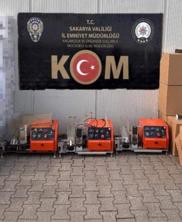 Polisten iki ilçede uyuşturucu ve kaçakçılık operasyonu: 4 gözaltı