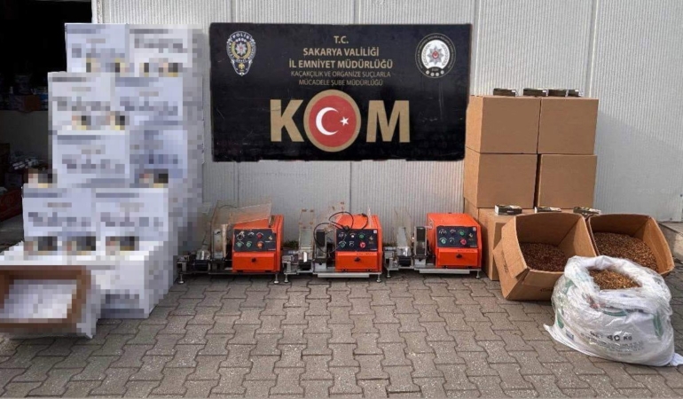 Polisten iki ilçede uyuşturucu ve kaçakçılık operasyonu: 4 gözaltı