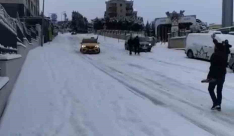 Buzlu yolda kaza böyle geldi