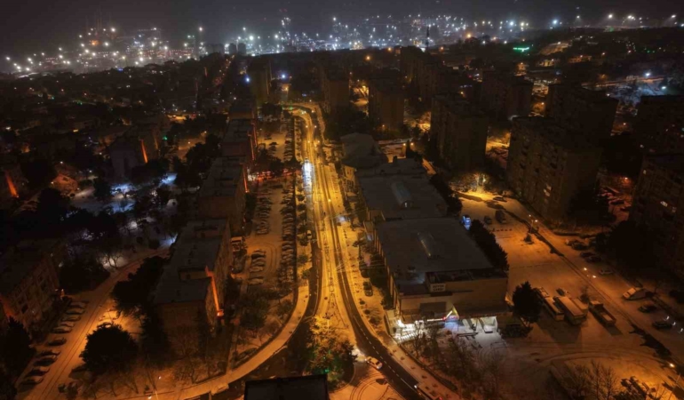 İstanbul’da yoğun kar yağışı böyle görüntülendi