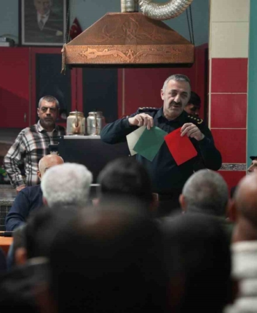 Tekirdağ Emniyetinden Aydoğdu Mahallesi’nde gençlere yönelik saha çalışması