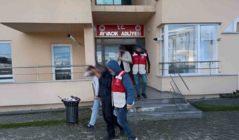 Çanakkale’de 28 kaçak göçmen yakalandı