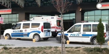 Av tüfeğini kontrol ederken yanlışlıkla kendini vurdu