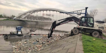 Bariyer sistemleriyle 16 bin kilogramdan fazla atığın denize ulaşması engellendi